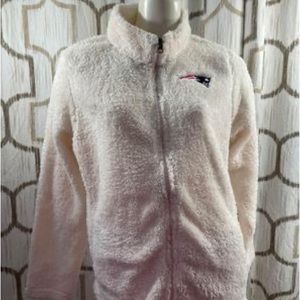 Girl’s (juniors) large 11/13 NFL New England Patriots fleece (new!)